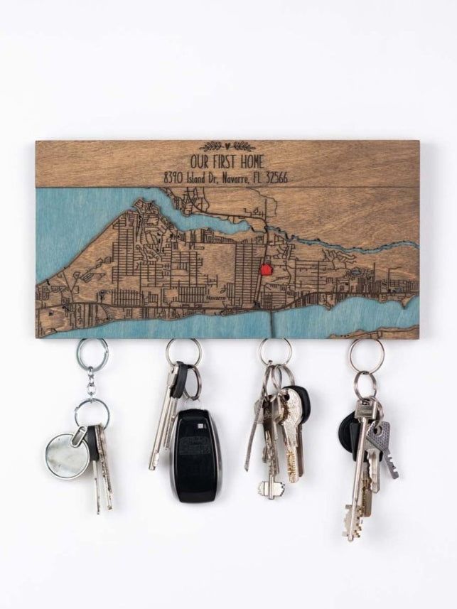 Personalized Magnetic Wooden Keyholder: Unique Housewarming Gift